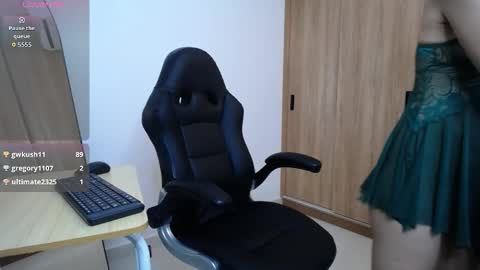 Snapshot of karoll_marquez chatting on October 17, 12:14 am karol online show from October 17, 12:14 am