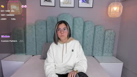 Karol Santos online show from February 25, 4:14 am