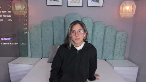 Karol Santos online show from March 12, 3:46 am
