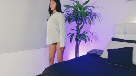karolpetite online show from September 8, 6:40 pm