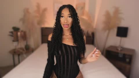 Kary Moon online show from April 10, 9:10 pm