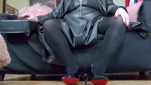 Kary Queen online show from January 6, 4:16 am