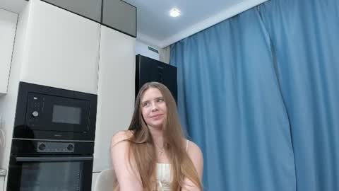 Mary online show from June 15, 8:20 pm