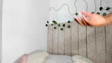           online show from February 9, 8:55 pm