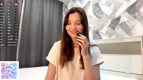 Snapshot of kassandrataulbee chatting on October 7, 7:07 pm Kira online show from October 7, 7:07 pm