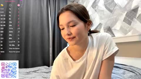 Snapshot of kassandrataulbee chatting on October 23, 7:09 pm Kira online show from October 23, 7:09 pm