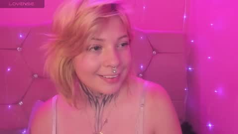 kat_cirice18 online show from March 10, 12:40 am