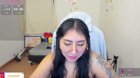 Snapshot of kat_ly_chan chatting on October 2, 12:04 am Kat online show from October 2, 12:04 am