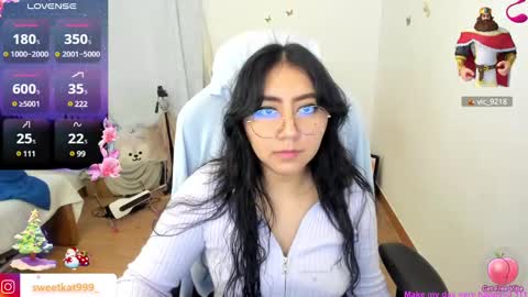 Snapshot of kat_ly_chan chatting on December 13, 3:11 pm Kat online show from December 13, 3:11 pm