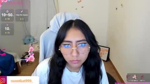 Snapshot of kat_ly_chan chatting on February 19, 12:33 pm Kat online show from February 19, 12:33 pm