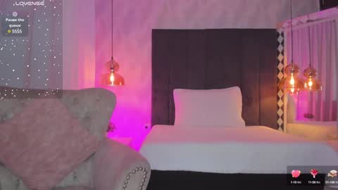 Kat online show from December 26, 11:54 am