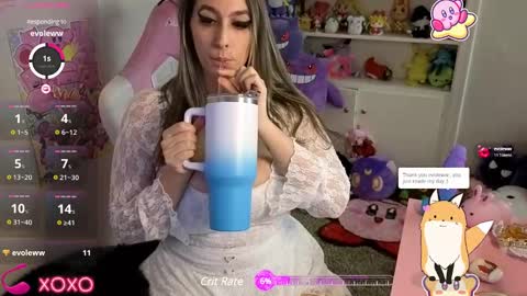 Snapshot of katanarosexoxo444 chatting on January 25, 8:31 am Katana Rose online show from January 25, 8:31 am
