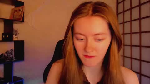 Snapshot of kate_cuddle chatting on March 4, 2:27 am Kate online show from March 4, 2:27 am