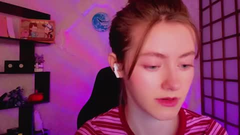 Snapshot of kate_cuddle chatting on December 13, 2:10 am Kate online show from December 13, 2:10 am