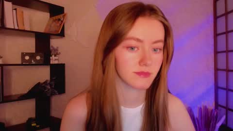 Snapshot of kate_cuddle chatting on January 16, 2:09 am Kate online show from January 16, 2:09 am
