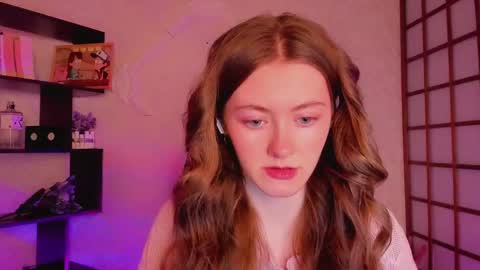 Snapshot of kate_cuddle chatting on February 7, 2:19 am Kate online show from February 7, 2:19 am