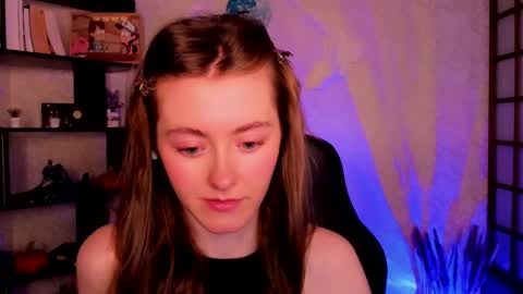 Snapshot of kate_cuddle chatting on December 9, 3:40 am Kate online show from December 9, 3:40 am