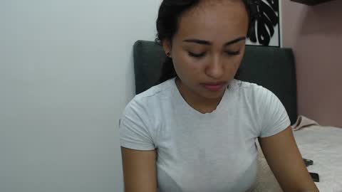 Snapshot of kate_stam chatting on February 25, 1:32 pm Kari online show from February 25, 1:32 pm