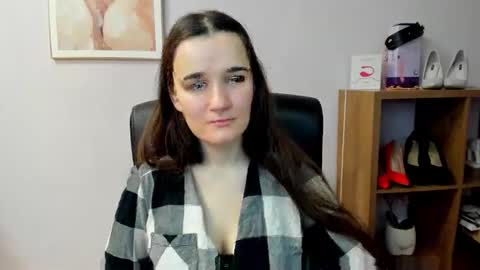 Kate  online show from March 8, 8:07 am