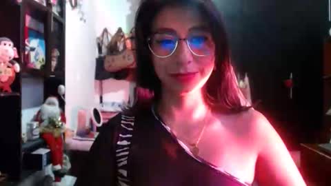 Kateeen18 online show from May 17, 5:06 am