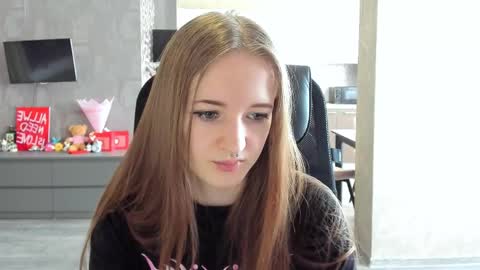 katekayer online show from May 8, 12:52 pm