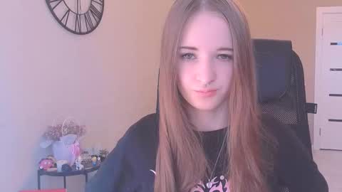 katekayer online show from September 13, 8:33 am