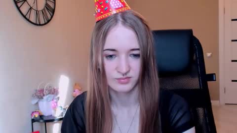 katekayer online show from October 28, 11:27 am