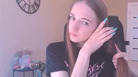 katekayer online show from September 14, 8:34 am