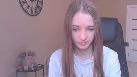 katekayer online show from October 7, 8:41 am