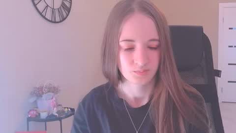 katekayer online show from September 23, 8:45 am