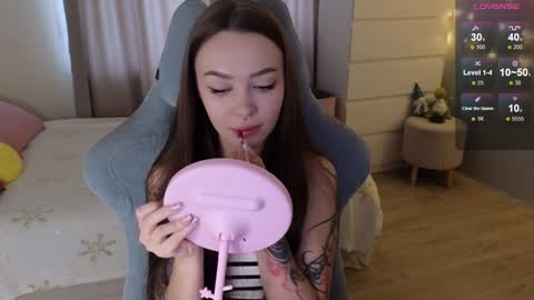 Im Kate  online show from December 2, 9:21 am