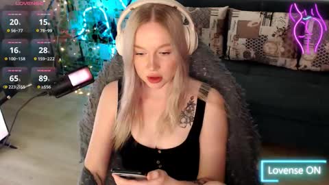 Snapshot of katerinaxvold chatting on September 27, 6:15 pm Lisa online show from September 27, 6:15 pm