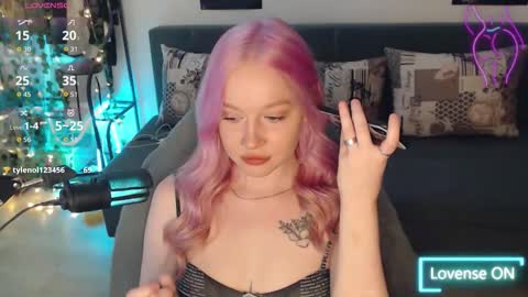 Snapshot of katerinaxvold chatting on November 1, 6:50 am Lisa online show from November 1, 6:50 am