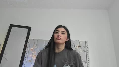 love meeee online show from October 14, 6:10 pm