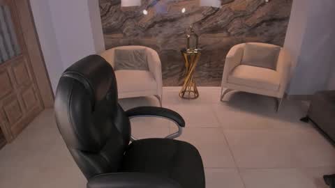 Snapshot of katesunder chatting on October 8, 12:20 pm K A T E online show from October 8, 12:20 pm