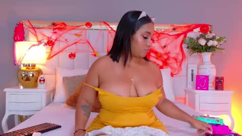 Snapshot of katevenegas chatting on October 22, 9:20 pm Kate Venegas online show from October 22, 9:20 pm