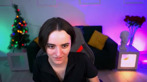 katewillows online show from December 14, 4:35 pm