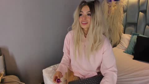 KatheGomez  online show from December 24, 5:13 pm