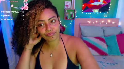 Snapshot of katherincastillo chatting on September 12, 5:52 am katherin online show from September 12, 5:52 am