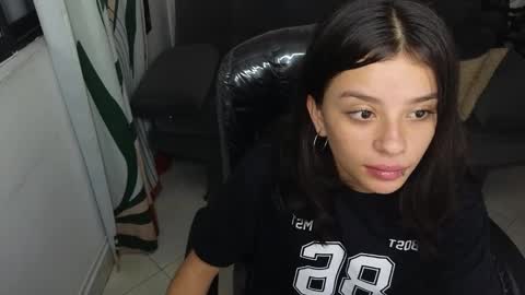 Snapshot of kathie_lozada chatting on October 6, 6:19 am kathie_lozada online show from October 6, 6:19 am