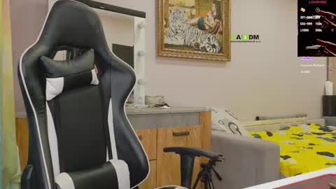 Kathie online show from November 24, 5:48 pm