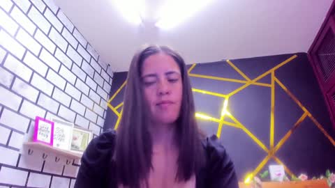 Paola online show from December 13, 1:01 pm