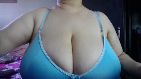 Snapshot of kathybigboobsbbw_ chatting on September 26, 8:06 pm KathyWelcome my rooomLovense is active my orgasms in your handsGive me more pleasure a PVT is open PVT online show from September 26, 8:06 pm