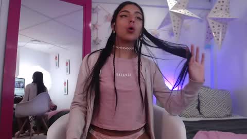 Snapshot of katia_bss chatting on December 16, 3:32 pm katia_bss online show from December 16, 3:32 pm