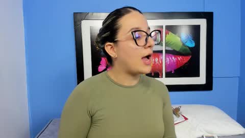 Snapshot of katia_foxx chatting on October 28, 8:25 pm Khaterine online show from October 28, 8:25 pm