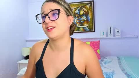 Snapshot of katia_foxx chatting on October 24, 12:01 pm Khaterine online show from October 24, 12:01 pm