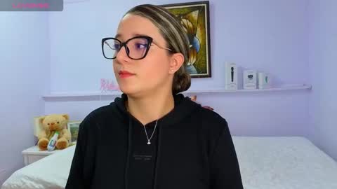 Snapshot of katia_foxx chatting on October 6, 12:00 pm Khaterine online show from October 6, 12:00 pm