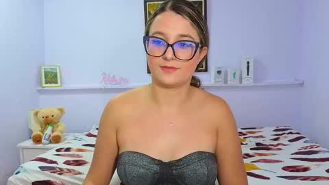 Snapshot of katia_foxx chatting on September 29, 12:32 pm Khaterine online show from September 29, 12:32 pm