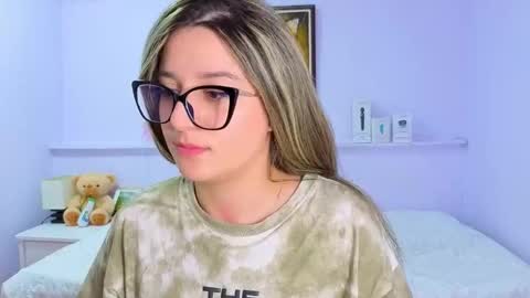 Snapshot of katia_foxx chatting on October 9, 12:31 pm Khaterine online show from October 9, 12:31 pm