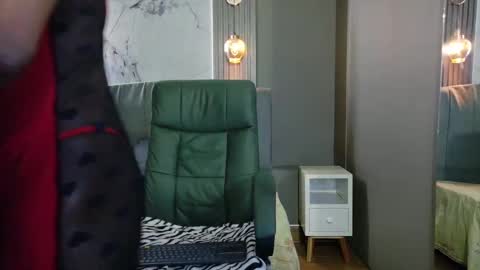 Snapshot of katia_green chatting on October 2, 3:39 pm Katia online show from October 2, 3:39 pm